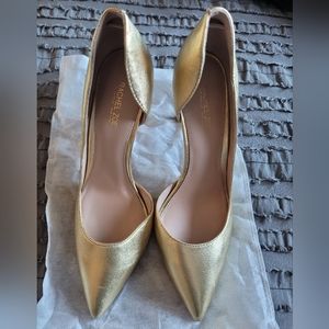 ⭐ NWT Rachel Zoe leather gold pumps Size 7.5